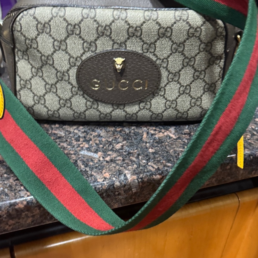 Gucci Crossbody Camera Bag - Picture 5 of 5